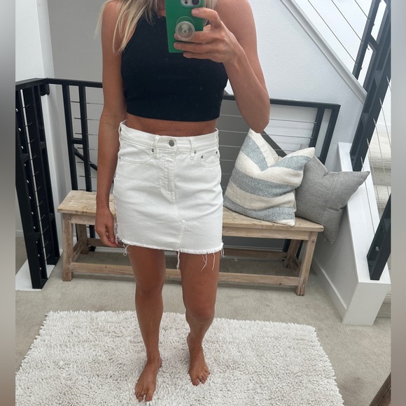 Calvin Klein White Denim Mini Skirt High Rise Frayed Hem Summer | Size 26 - Picture 3 of 13